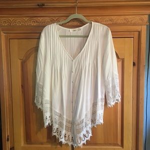 💥💥3/$30Solitaire boho top with lace 1x $19